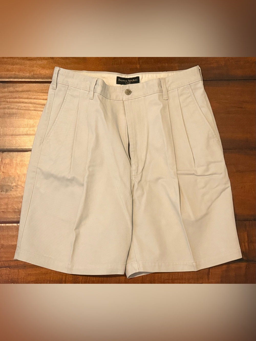 Banana Republic Light Tan Pleated Men's Shorts